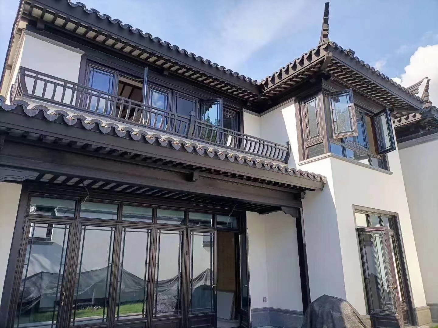 仿古门窗、中式栏杆.jpg